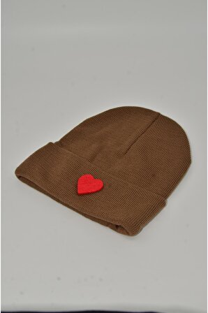 Mottomia Yılbaşı Özel Koleksiyonu Kırmızı Kalp Figürlü Kahverengi Renk Unisex Erkek/Kadın Bere
