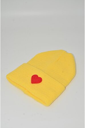 Mottomia Yılbaşı Özel Koleksiyonu Kırmızı Kalp Figürlü Sarı Renk Unisex Erkek/Kadın Bere