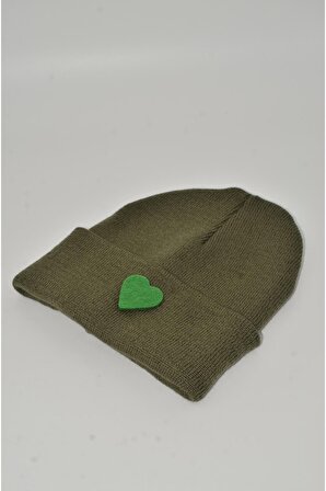 Mottomia Yılbaşı Özel Koleksiyonu Yeşil Kalp Figürlü Koyu Yeşil Renk Unisex Erkek/Kadın Bere