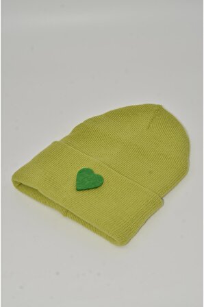 Mottomia Yılbaşı Özel Koleksiyonu Yeşil Kalp Figürlü Fıstık Yeşili Renk Unisex Erkek/Kadın Bere
