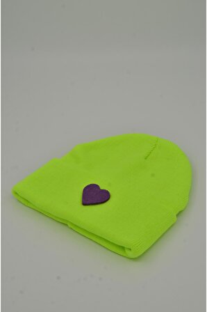 Mottomia Yılbaşı Özel Koleksiyonu Mor Kalp Figürlü Neon Sarı Renk Unisex Erkek/Kadın Bere