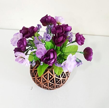 Mini Bronz Vazoda Mor Ve Lila Rengi Çiçekli Dekoratif Kır Çiçekli Yapay Çiçek