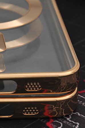 iPhone 13 Uyumlu MagSafe Özellikli Altın Sarı Gold Renkli Kenarlı Lazerli Şeffaf Kılıf Lens Korumalı