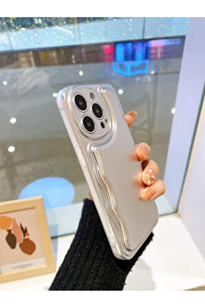 Iphone 15 Pro Max Uyumlu Zigzaglı Puffer Gümüş Renk Parlak Telefon Kılıfı