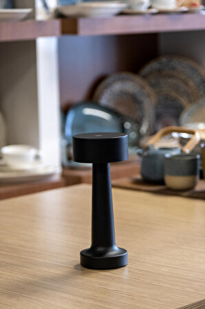 Masa Lambası 1800mah Pil Dokunmatik Şarj Edilebilen Kablosuz 9x21 cm Siyah Renk