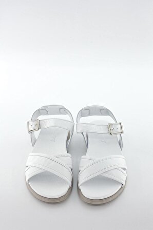 Beyaz Deri Kadın Sandalet
