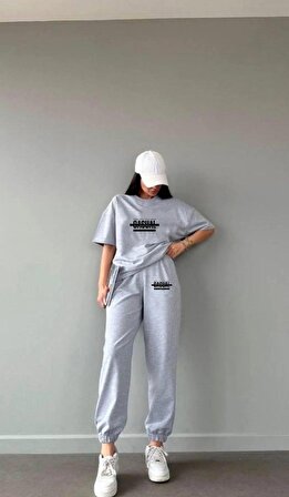 Kadın Casual Style Yazılı Tasarımlı Baskılı Jogger Eşofman Altı ve Oversize T-Shirt Takımı