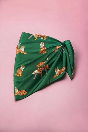 Yeşil Kaplan Desenli Kısa Pareo Saten Iç Göstermez Kadın Plaj Elbisesi Yeni Sezon