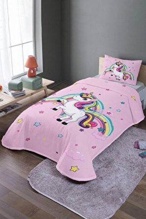 Çocuk&Bebek OdasıPembe Gökkuşandaki Unicorn Desenli Tek Kişilik Pike Takımı Ve Yatak Örtüsü