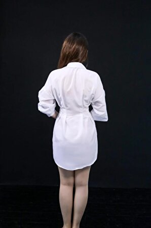 Zarif ve Rahat: Beyaz Belden Pileli Gömlek Elbise