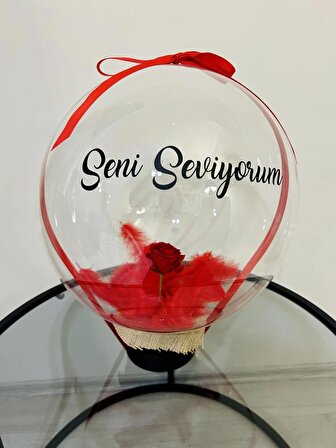Kırmızı Şeffaf Balon Kutusu Yazılı Kuş Tüyü Ve Solmayan Gül Detaylı Premium Özel Hediye