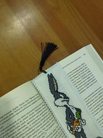 Bugs Bunny Kanaviçe Kitap Ayracı