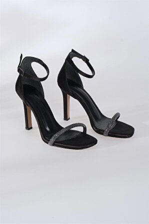 Kadın Taşlı Tek Bantlı Bilekten Tokalı Saten Topuklu Ayakkabı Siyah Saten