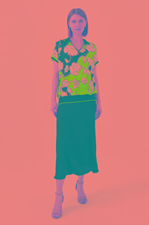 Kadın Polo Yaka Renkli Desenli Bluz Saks