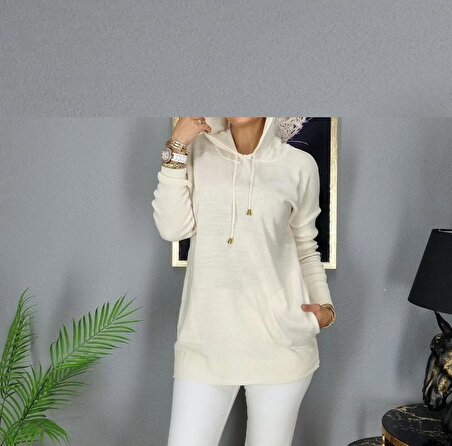 Kadın Triko Bluz Beyaz Kapşonlu Cepli Akrilik-Yün Kumaş Standart Beden (36-44 Beden Uyumlu)