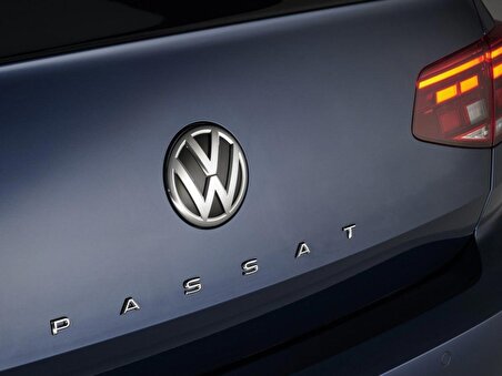 Volkswagen Passat Yeni Model Bagaj Yazısı Amblem