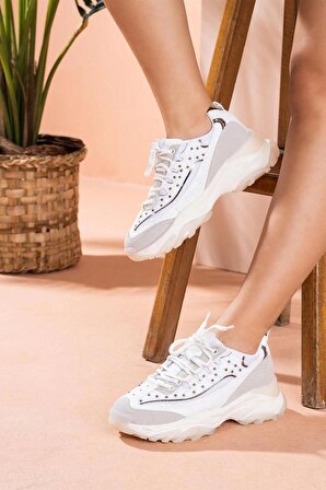 Beyaz Kadın Spor Bağcıklı Troklu Spor Ayakkabı Marjin
