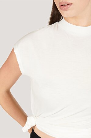 P-004932 - Kadın Kısa Kollu Yüksek Yaka Örme T-Shirt - EKRU