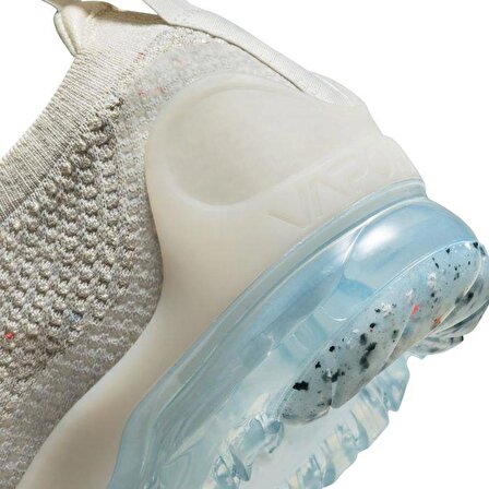 Vapormax Flyknit Sneakers in White Kadın Beyaz Spor Ayakkabı