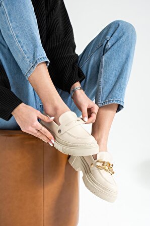 Kristen Kadın Bej Deri Zincirli loafer ayakkabı