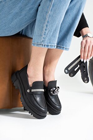 Kristen Kadın Siyah Deri Zincirli Loafer ayakkabı