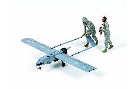 Academy 12117 1/35 U.S. ARMY RQ-7B UAV İnsansız Hava Aracı Demonte Plastik Maketi