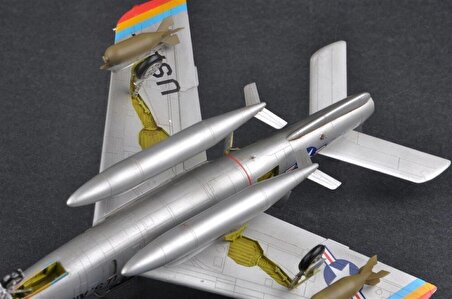 HobbyBoss 81726 1/48 F-84F Thunderstreak Savaş Uçağı Demonte Plastik Maketi