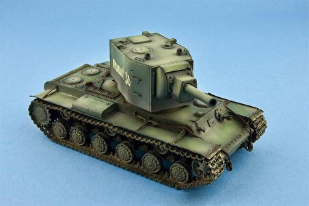 HobbyBoss 84816 1/48 Rus KV-2 Tankı Demonte Plastik Maketi