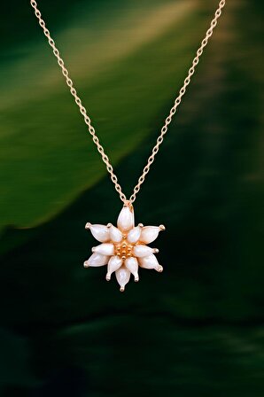 925 Ayar Gümüş Rose Kaplama Beyaz Mineli Lotus Çiçeği Kolye
