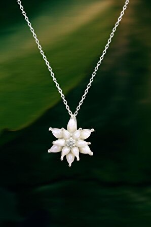925 Ayar Gümüş Rodyum Kaplama Beyaz Mineli Lotus Çiçeği Kolye