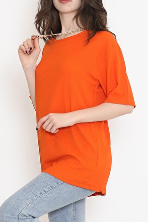 Yeni Sezon Oversize Konfor Modeli Bisiklet Yaka Kolyeli Zincir Aksesuar Detaylı Basic T-Shirt