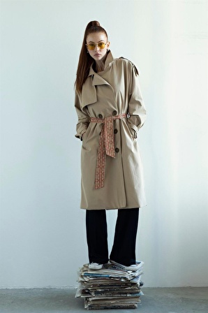 Audrey Trenchcoat