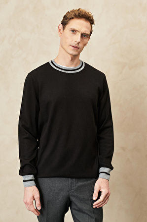 Erkek Siyah Anti-pilling Kolu Ve Yakası Şerit Desenli Standart Fit Bisiklet Yaka Triko Kazak