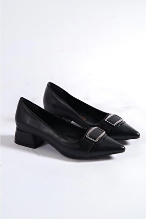 Kadın Siyah Toka Detaylı Topuklu Ayakkabı