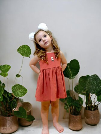 %100 Pamuklu Organik Askılı Papatya Nakışlı Kiremit Rengi Kız Çocuk Elbise (1-5 YAŞ)