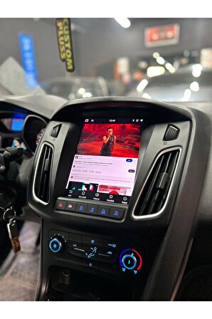 Ford Focus Tesla 3-4 Çerçeveli Android 12 Multimedya Carplay 2GB Ram 32GB Hdd Navigasyon Ekran