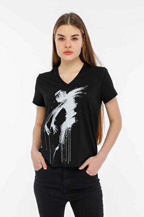 Siyah V Yaka Kadın T-Shirt
