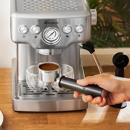 Karaca Coffee Art 1353 Süt Köpürtücülü, 20 Bar Basınçlı, Espresso, Latte, Cappuccino, Americano Makinesi 1,8L Inox