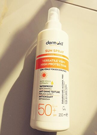 Sun Sprey-Çok Yönlü Yüksek Koruyucu Yüz ve Vücut Güneş Spreyi 50 SPF 200 ml