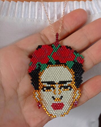 Miyuki Kırmızı Frida Kahlo Kolye