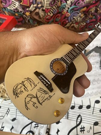 Akustik Gitar El Yapımı Ahşap Minyatür Hediyelik Biblo 25 cm 4 Gibson John Lennon