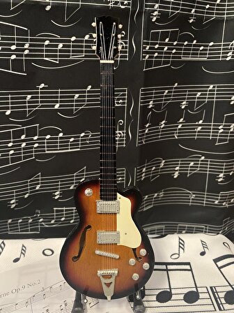 Vintage Elektro Gitar El Yapımı Biblo Minyatür 25 cm 3D