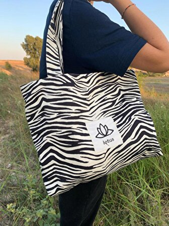 Zebra desenli keten çanta