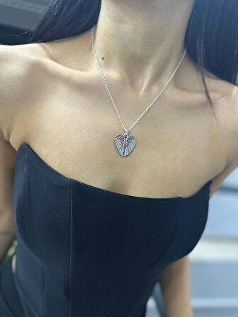 Kadın Çelik Zirkon Taşlı Gümüş Kaplama Melek Kanatlı Kalp Tasarım Kolye 50 cm
