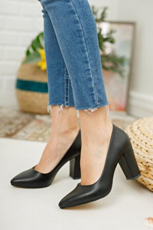 Merve BAŞ Kadın Siyah Cilt Yüksek Kalın Topuklu Ayakkabı