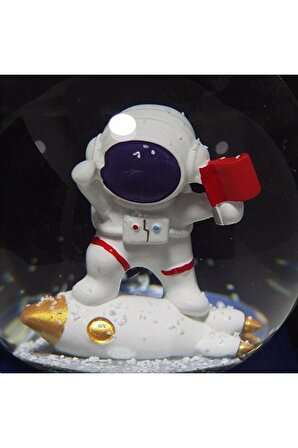 Astronot Tasarımlı Büyük Boy Püskürtmeli Işıklı Müzikli Kar Küresi