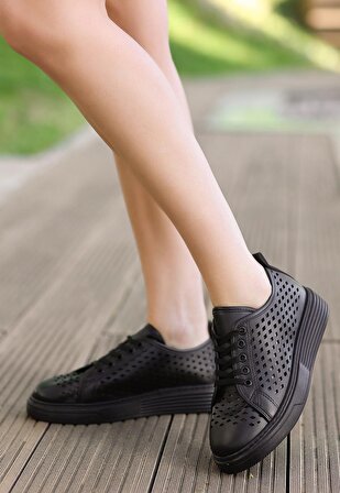 SBN Siyah Cilt Bağcıklı Spor Ayakkabı
